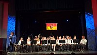 HYNEK TOMM A VELKÝ DECHOVÝ ORCHESTR MĚLNÍK